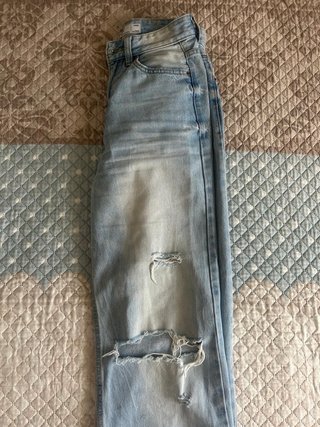 Pantalón vaquero ancho Bershka