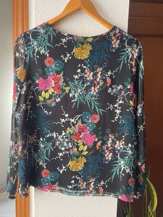 Blusa gasa floral manga larga