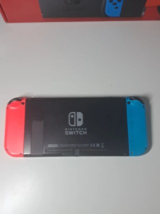 SEMINUEVO!! Nintendo Switch V1 ERISTA