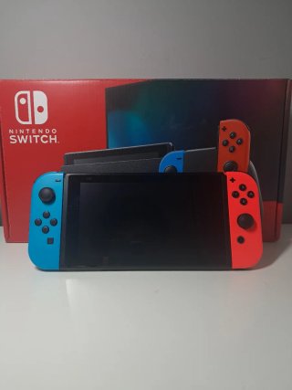 SEMINUEVO!! Nintendo Switch V1 ERISTA
