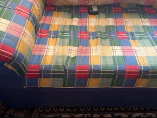 Sofá 2 plazas estampado cuadros