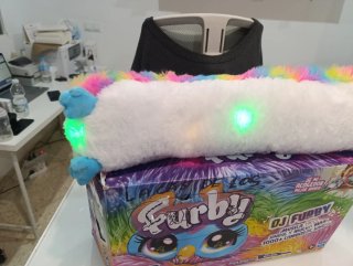 Furby DJ Interactivo Musical Luces