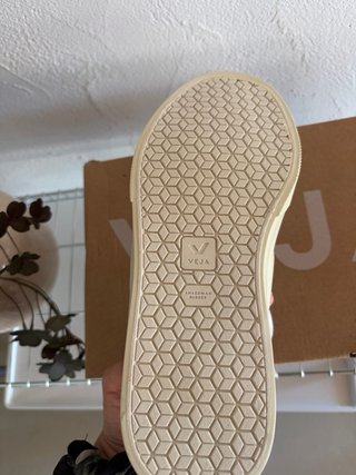 Zapatillas Veja Mujer Blancas y Beige