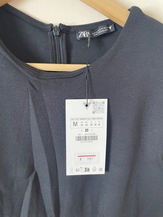 Vestido negro Zara