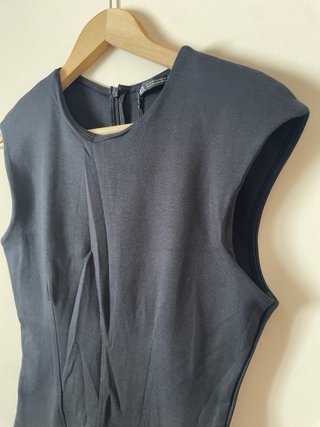 Vestido negro Zara