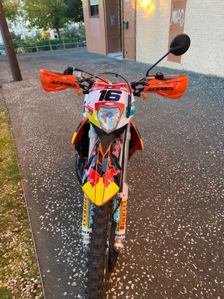 KTM 125 EXC 2T Carburación
