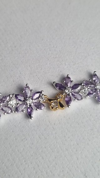 Pulsera Pandora Bridgerton Herbarium & Bee