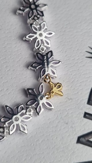 Pulsera Pandora Bridgerton Herbarium & Bee