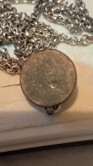 Cadena con colgante de sargadelos