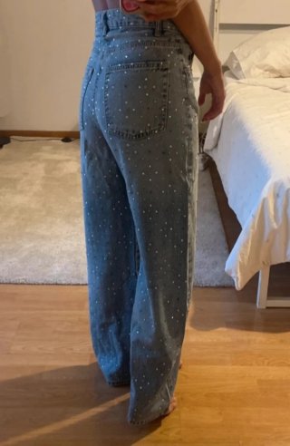 Jeans Zara con brillos