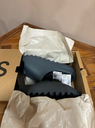 Adidas Yeezy Slide Gris