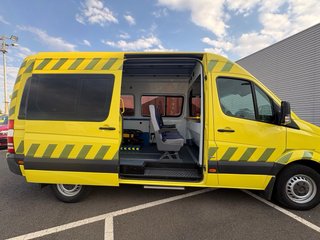 Mercedes-Benz Sprinter (Antigua Ambulancia)