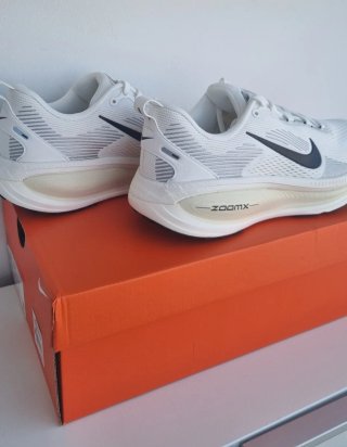 Nike Vomero 18 Zapatillas Running Hombre