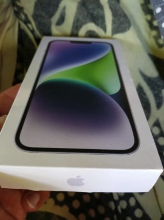 Caja iPhone 14 Plus Morado