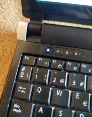 Netbook portatile mini Acer Aspire One KAV10 10,1"