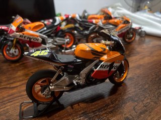 Moto GP Honda Repsol Rossi #46 Scala 1:18