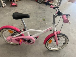 Bicicleta infantil B'TWIN rosa