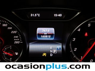 Mercedes-Benz GLA 180 90 kW (122 CV)