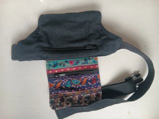 Riñonera Estampada con Cremallera