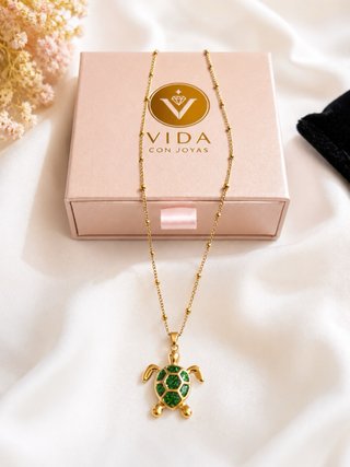 Collar Tortuga Oro y Esmeralda