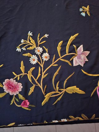 Mantón de Manila Antiguo Bordado a Mano