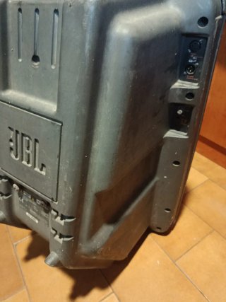 Altavoz JBL EON Power 15