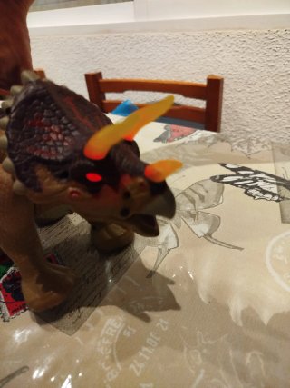 Lote de dinosaurios de juguete