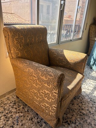2 Butacas orejera clásica española