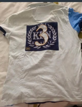 Polo Kilarny azul y blanco