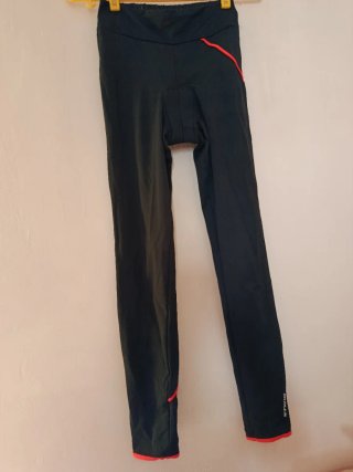 Conjunto ciclismo negro y coral
