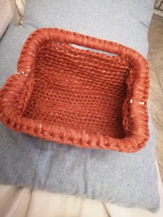 Bolso crochet naranja con cierre