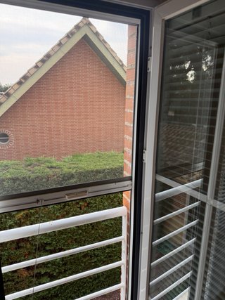 Ventana balconera aluminio blanco Climalit