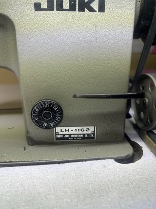 Máquina de coser Juki doble aguja