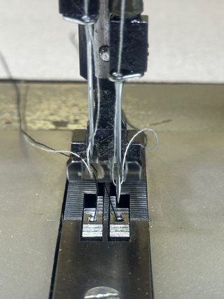 Máquina de coser Juki doble aguja