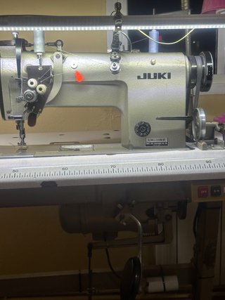 Máquina de coser Juki doble aguja
