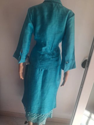 Conjunto falda y blusa azul