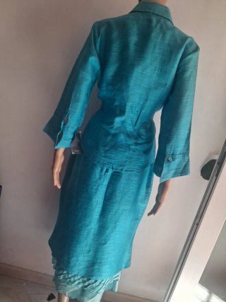 Conjunto falda y blusa azul