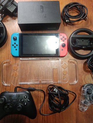 Nintendo Switch + Accesorios