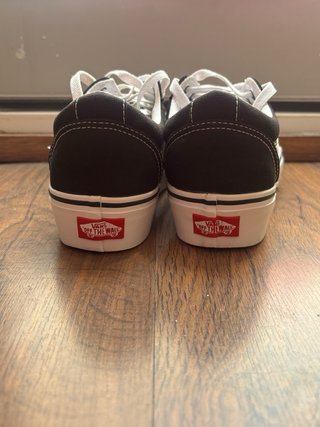 Vans plataforma talla 38 mujer. Sin caja.