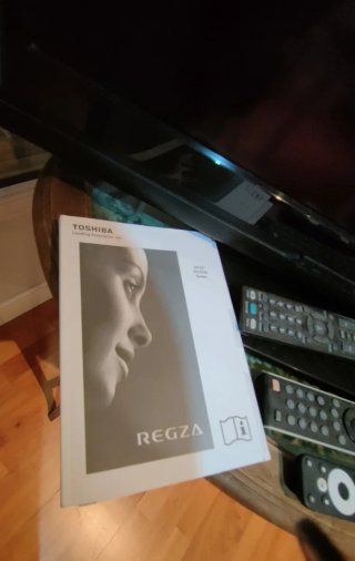 Televisor Toshiba REGZA Negro Mod 32AV555D
