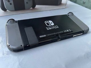 Nintendo Switch + Caja + Mando + Accesorios