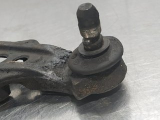 BRAZO SUSPENSION INFERIOR DELANTERO DERECHO FIAT