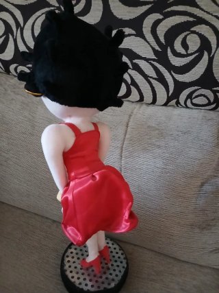 Muñeca Betty Boop Roja