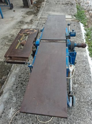 Cepilladora de mesa azul