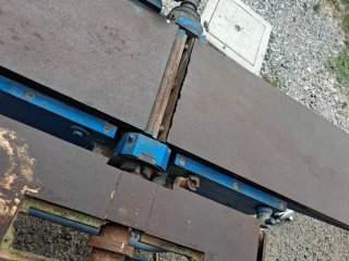 Cepilladora de mesa azul