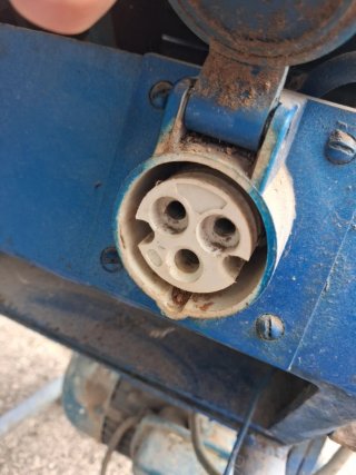 Cepilladora de mesa azul