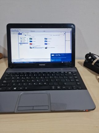 Portátil Toshiba Satellite Pro 13.3 i3