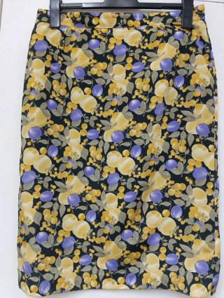 Conjunto Blusa y Falda T/46 manga corta muy versat