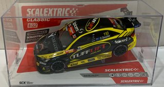 Scalextric Audi R8 LMS GT3 The Bend