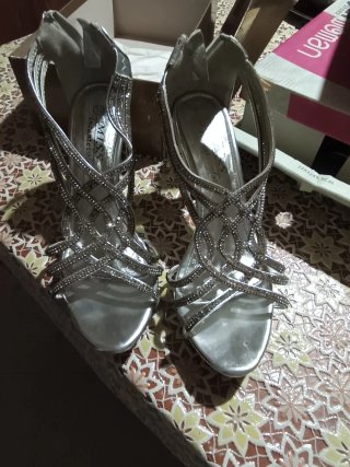 Varie paia di Scarpe eleganti in unico prezzo
